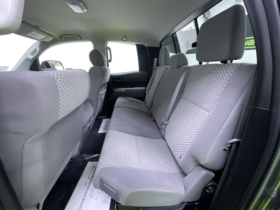 Vehicle image 24 of 27