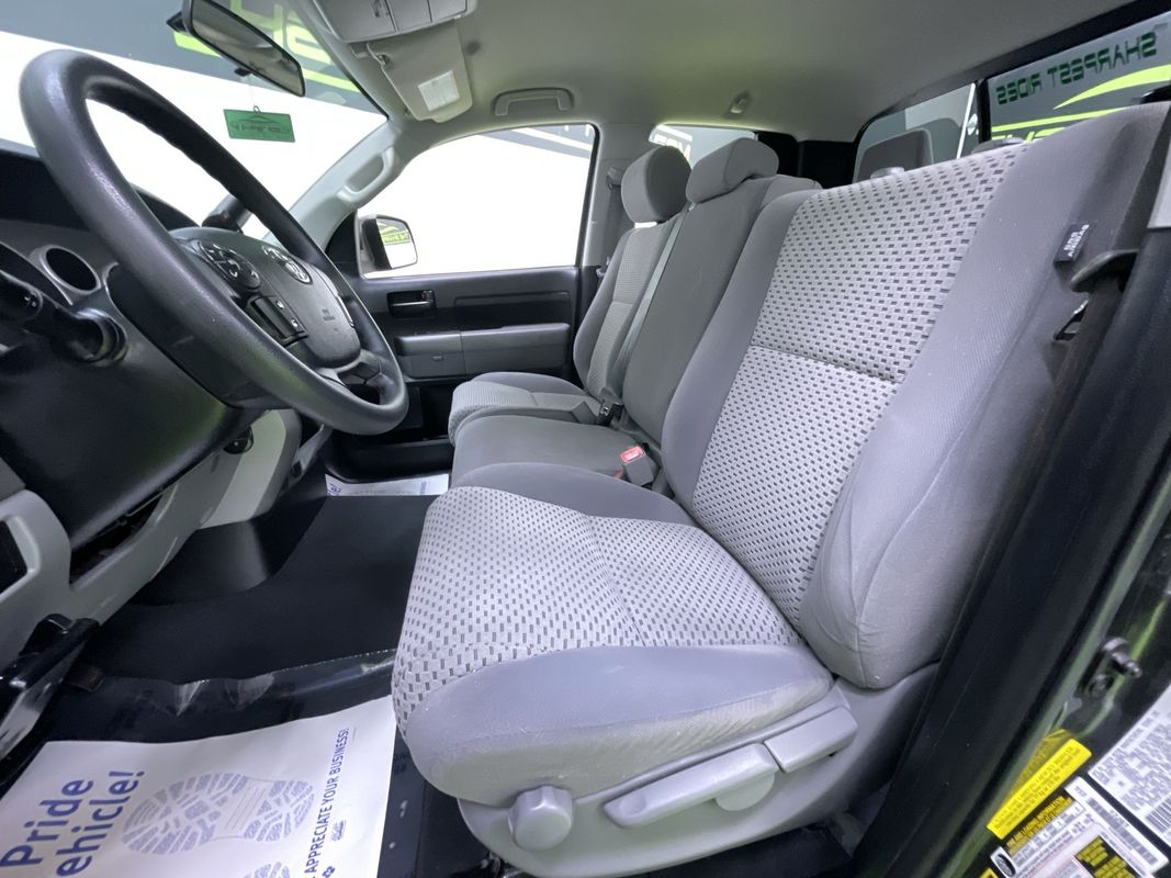 Vehicle image 16 of 27