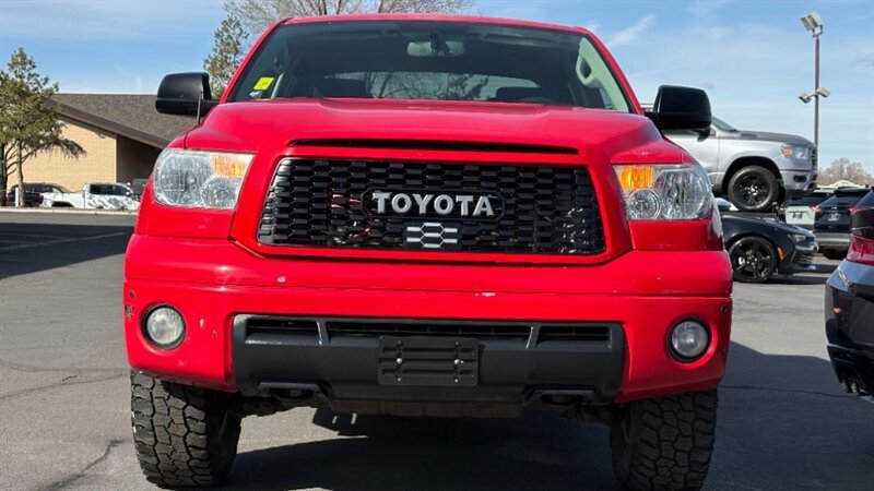 2013 Toyota Tundra Base Image 2 of 30