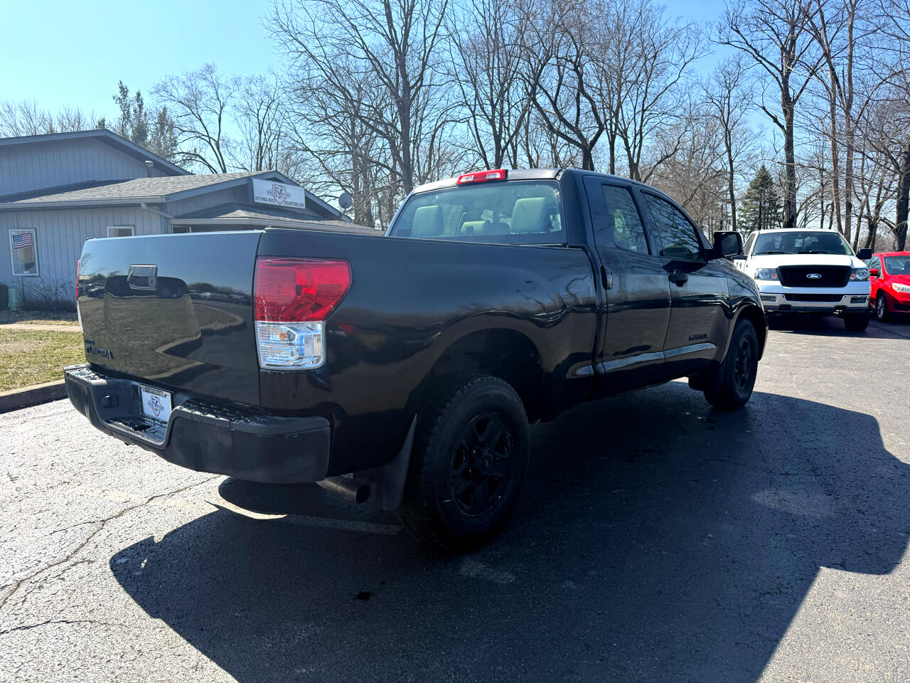 Vehicle image 10 of 41