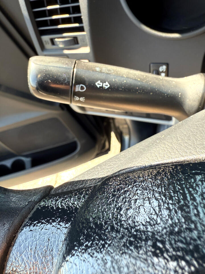 Vehicle image 31 of 41