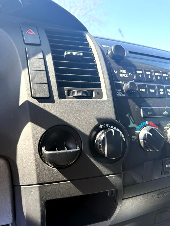Vehicle image 34 of 41
