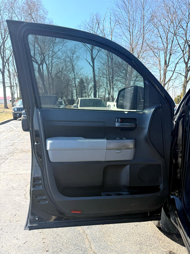 Vehicle image 21 of 41