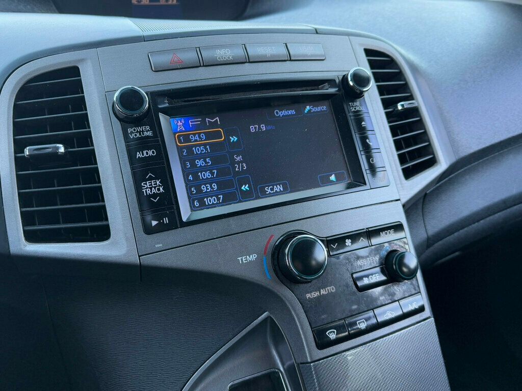Vehicle image 22 of 46