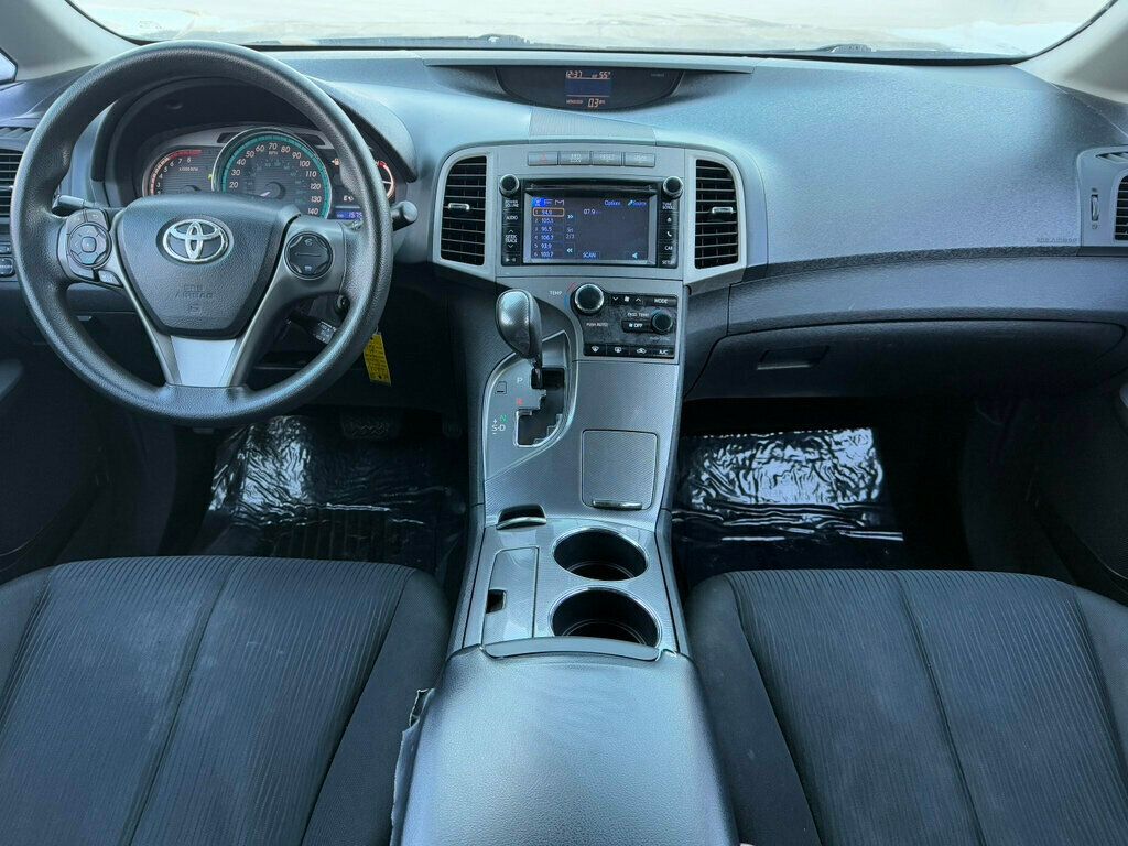 Vehicle image 10 of 46