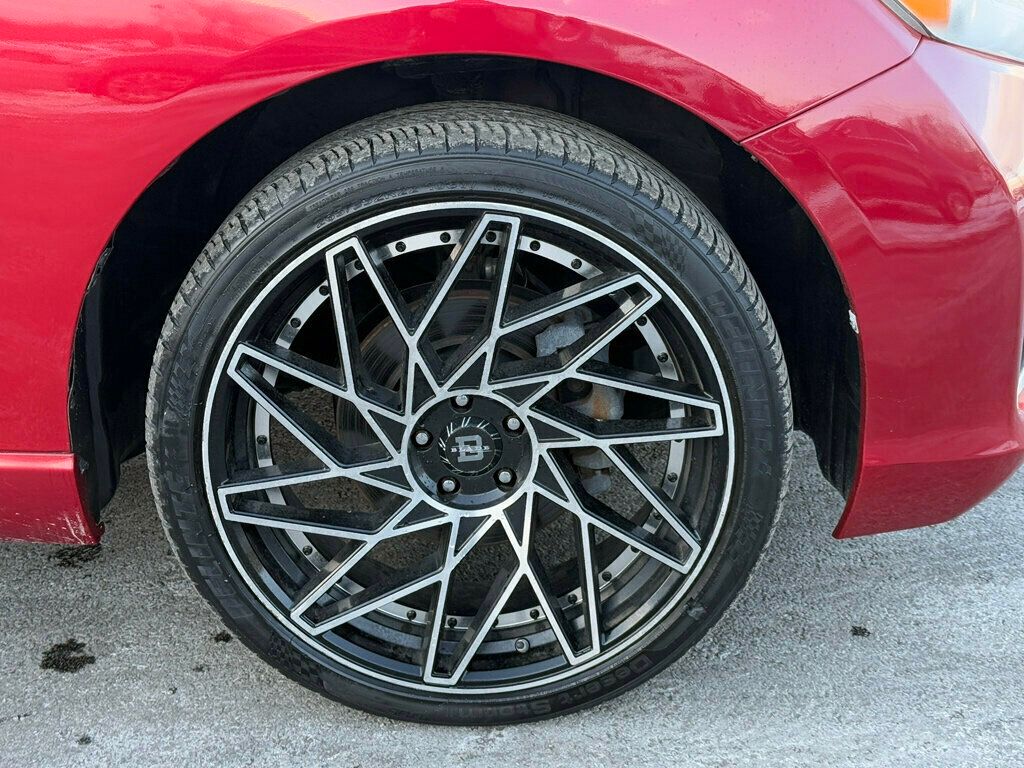 Vehicle image 25 of 46