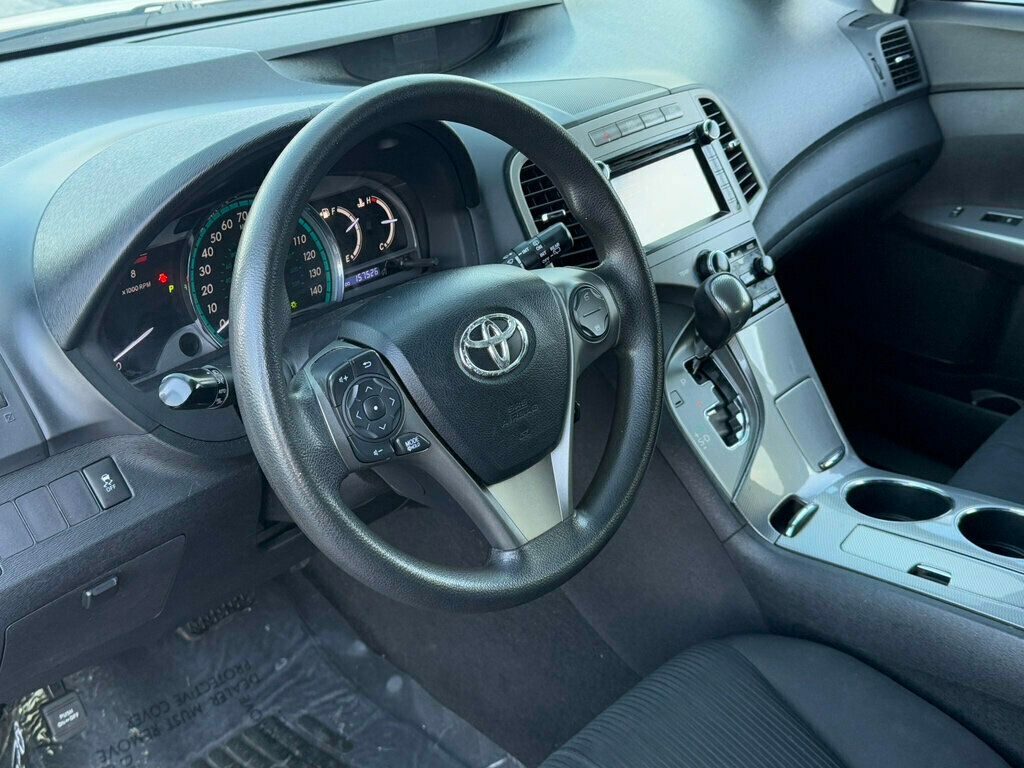 Vehicle image 11 of 46