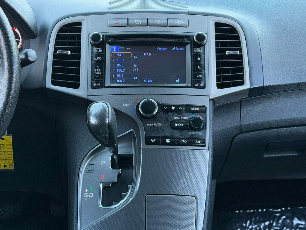 Vehicle image 18 of 46