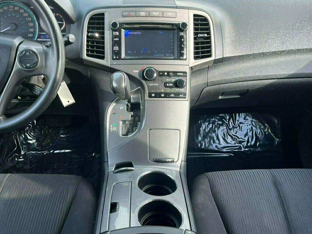 Vehicle image 37 of 46