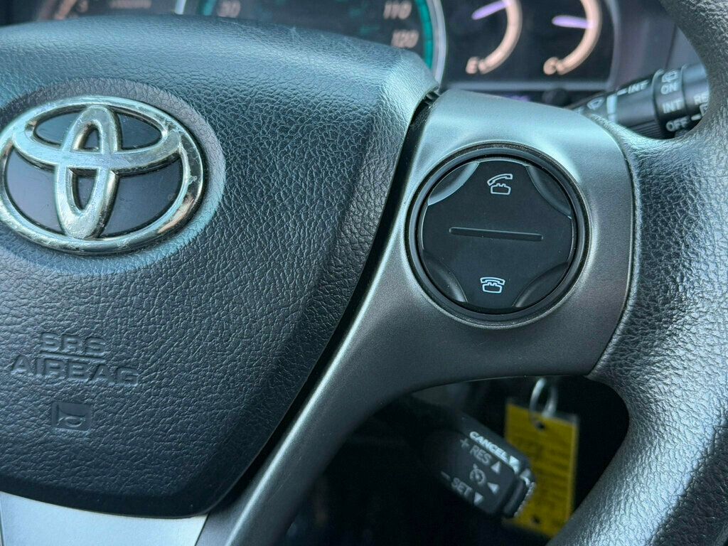 Vehicle image 20 of 46