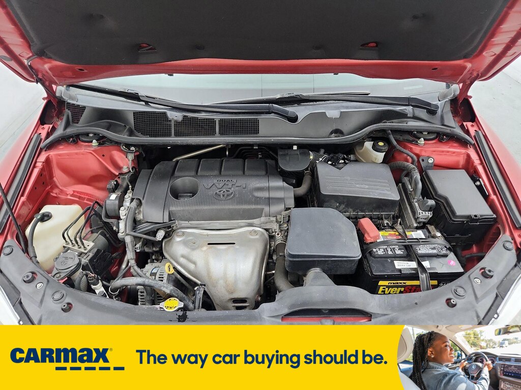 Vehicle image 10 of 30