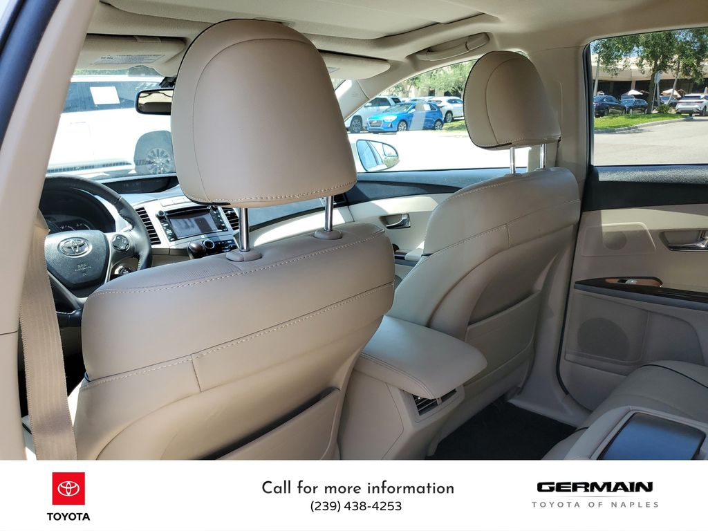 Vehicle image 22 of 35