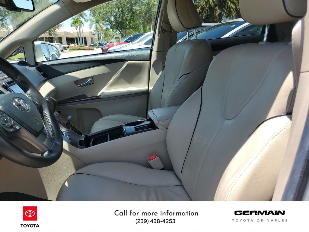 Vehicle image 19 of 35