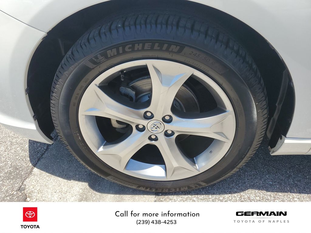 Vehicle image 13 of 35