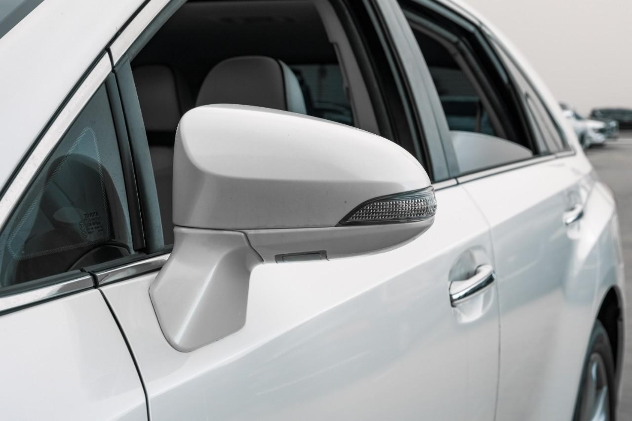 Vehicle image 33 of 51