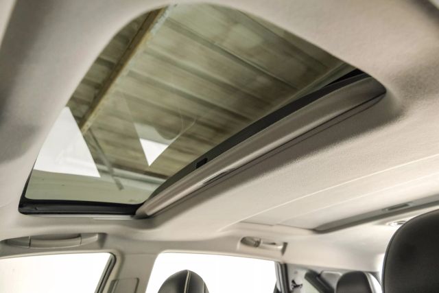 Vehicle image 11 of 56