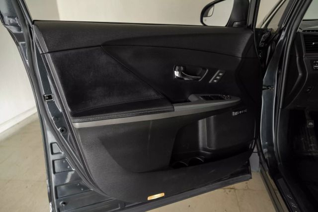 Vehicle image 38 of 56