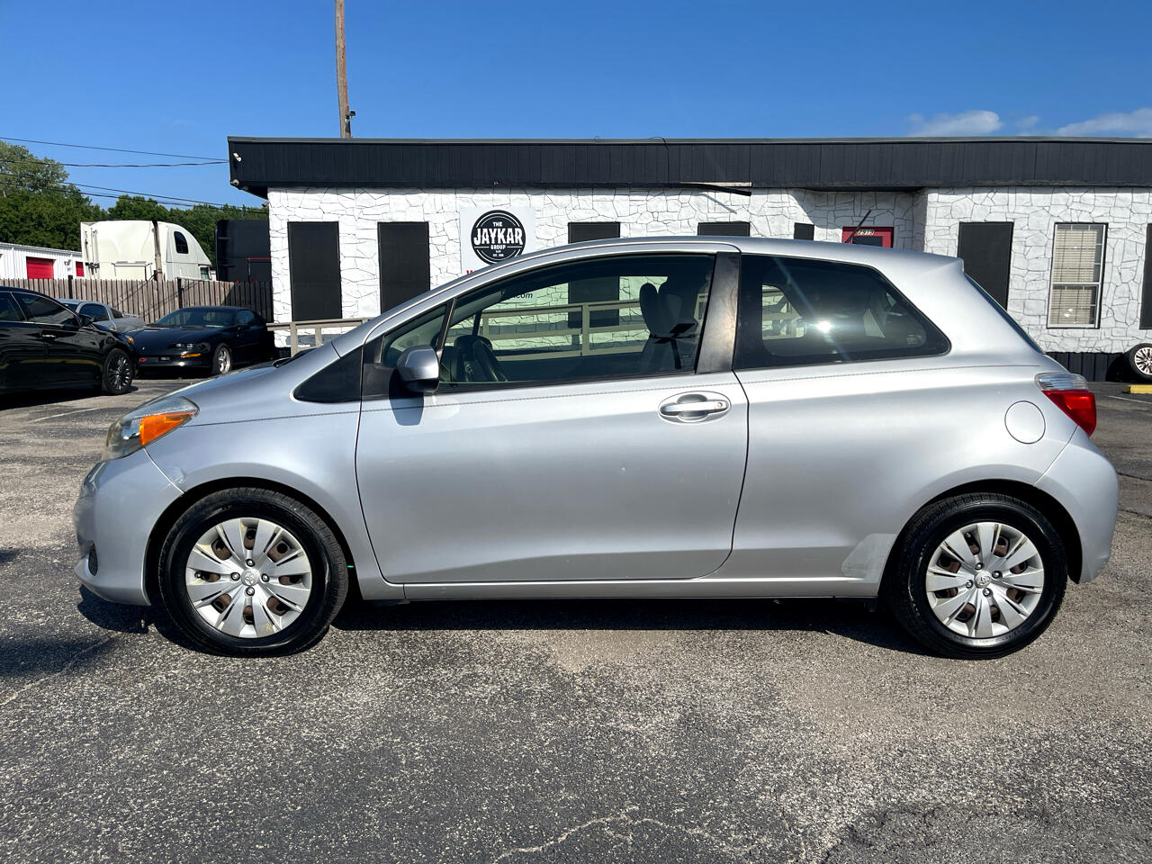 Vehicle image 6 of 18