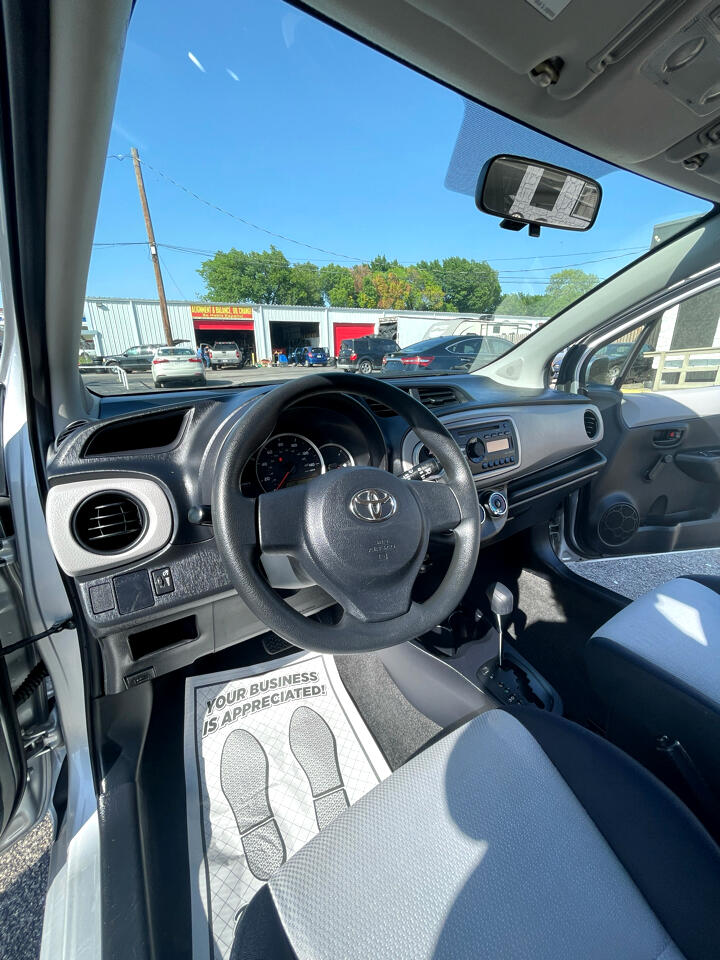Vehicle image 9 of 18