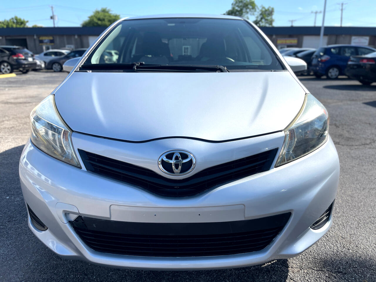 Vehicle image 8 of 18