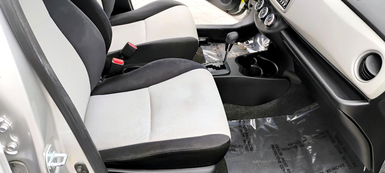 Vehicle image 9 of 19
