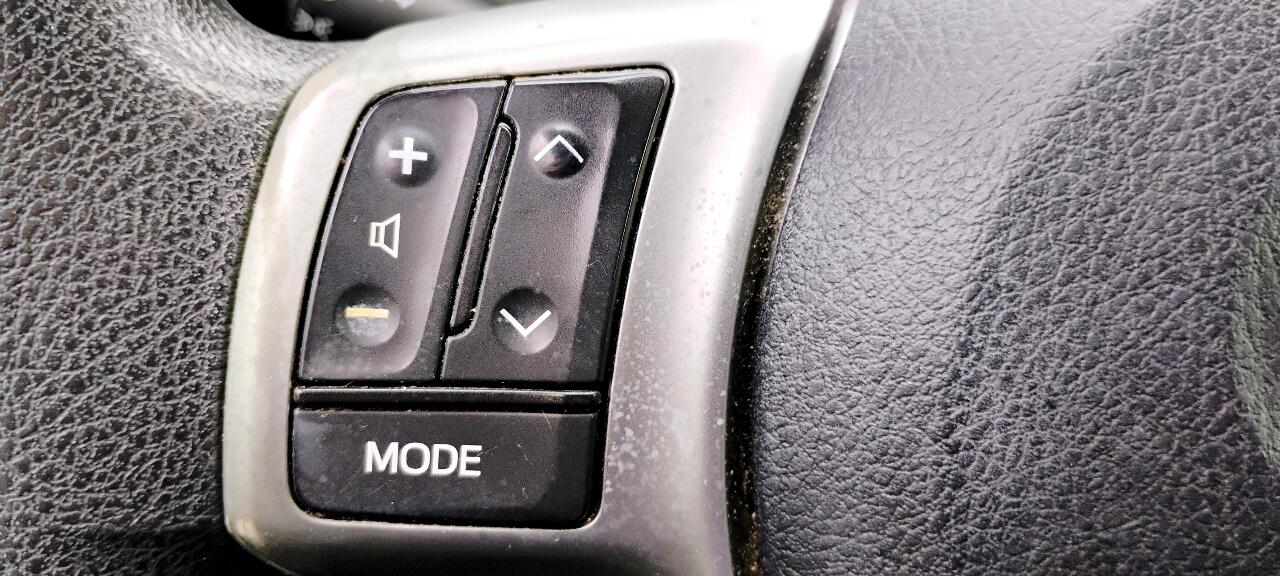 Vehicle image 16 of 19