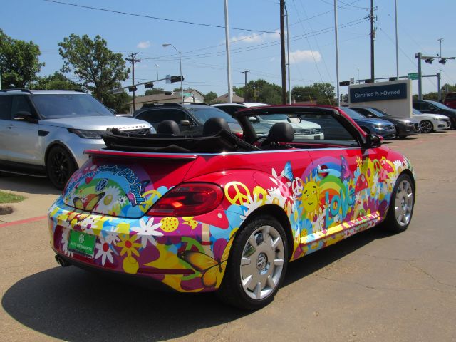 2013 Volkswagen Beetle 2.5L Image 9 of 47