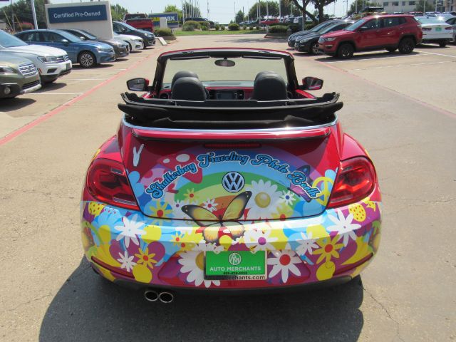 2013 Volkswagen Beetle 2.5L Image 17 of 47