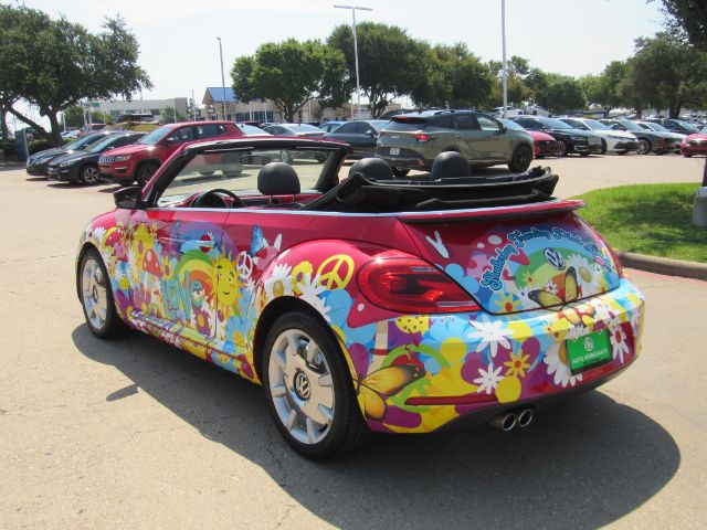 2013 Volkswagen Beetle 2.5L Image 12 of 47