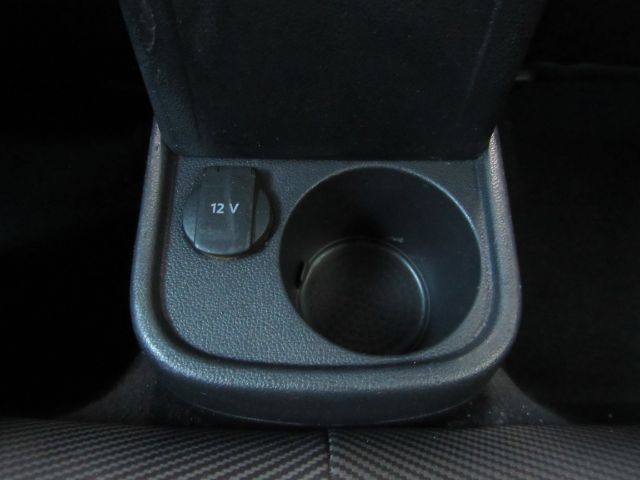 2013 Volkswagen Beetle 2.5L Image 29 of 47