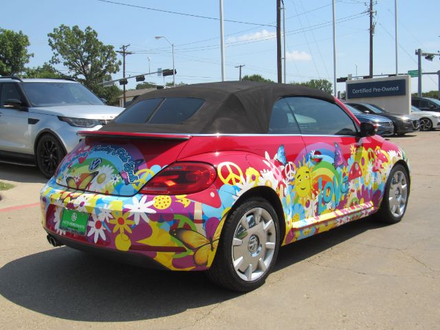 2013 Volkswagen Beetle 2.5L Image 8 of 47