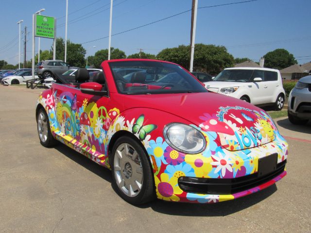 2013 Volkswagen Beetle 2.5L Image 4 of 47