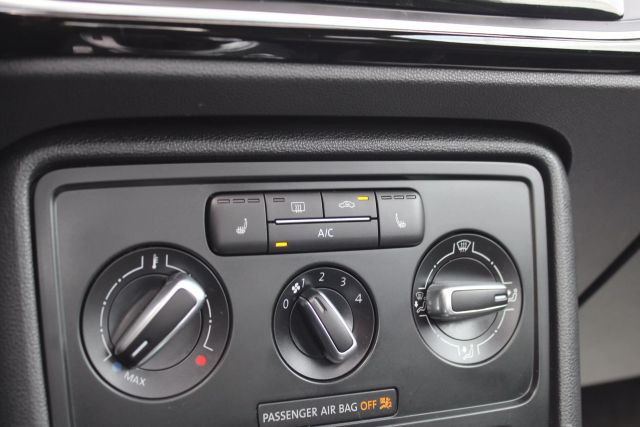 Vehicle image 26 of 36