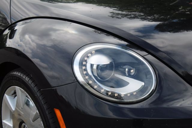 Vehicle image 31 of 36