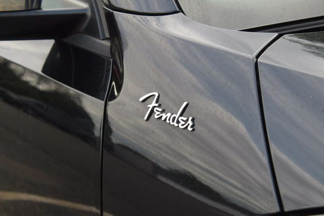 Vehicle image 34 of 36
