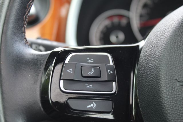 Vehicle image 22 of 36