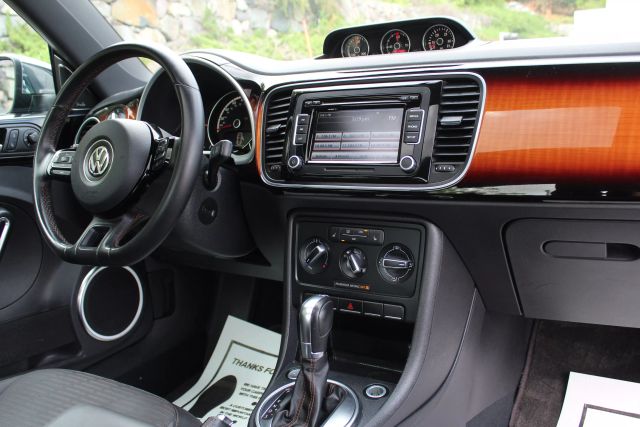 Vehicle image 16 of 36