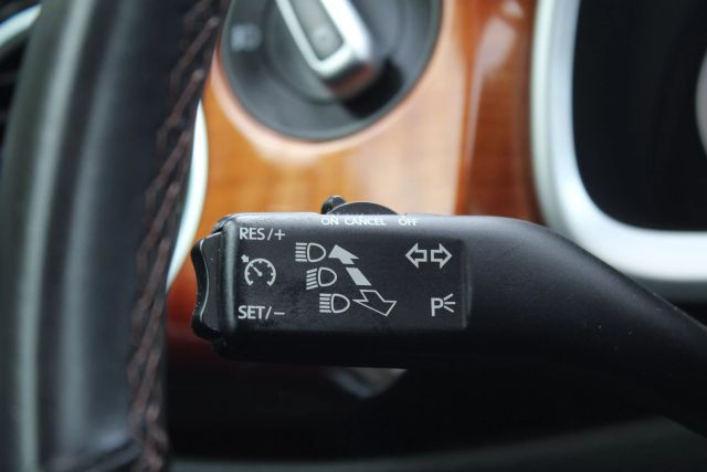 Vehicle image 24 of 36
