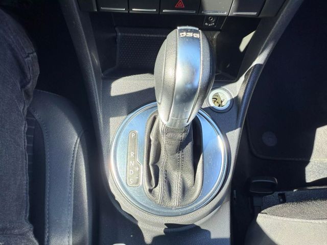 Vehicle image 18 of 28