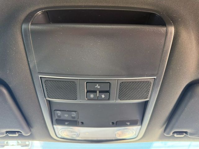 Vehicle image 20 of 28