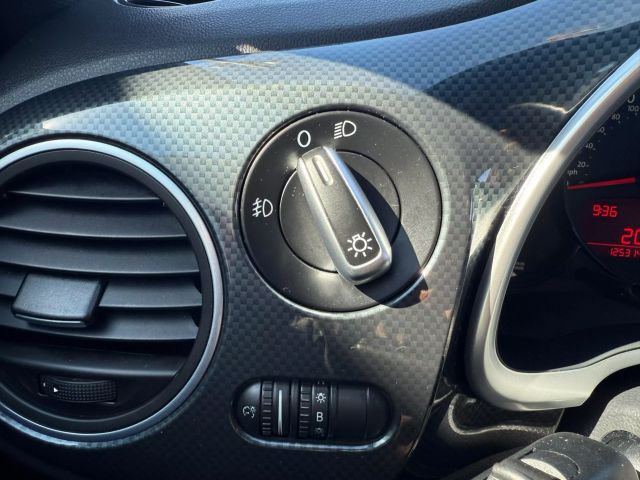 Vehicle image 15 of 28