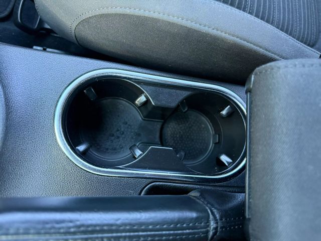 Vehicle image 19 of 28