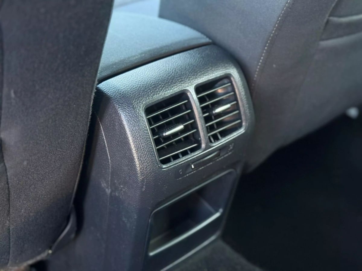Vehicle image 20 of 41
