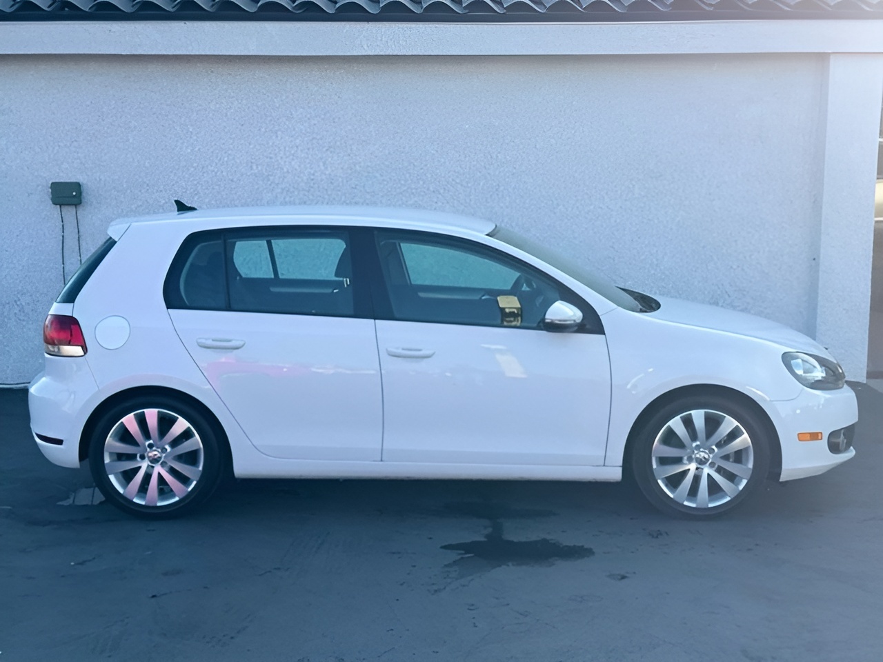 Vehicle image 37 of 41