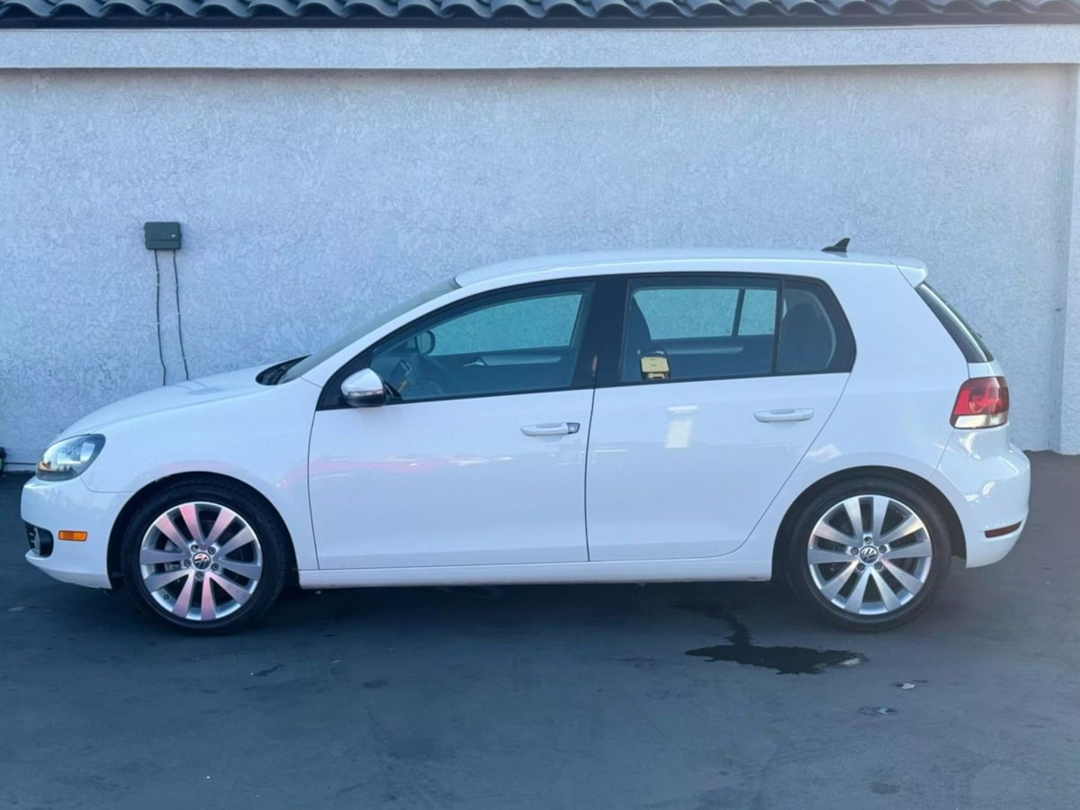 Vehicle image 10 of 41