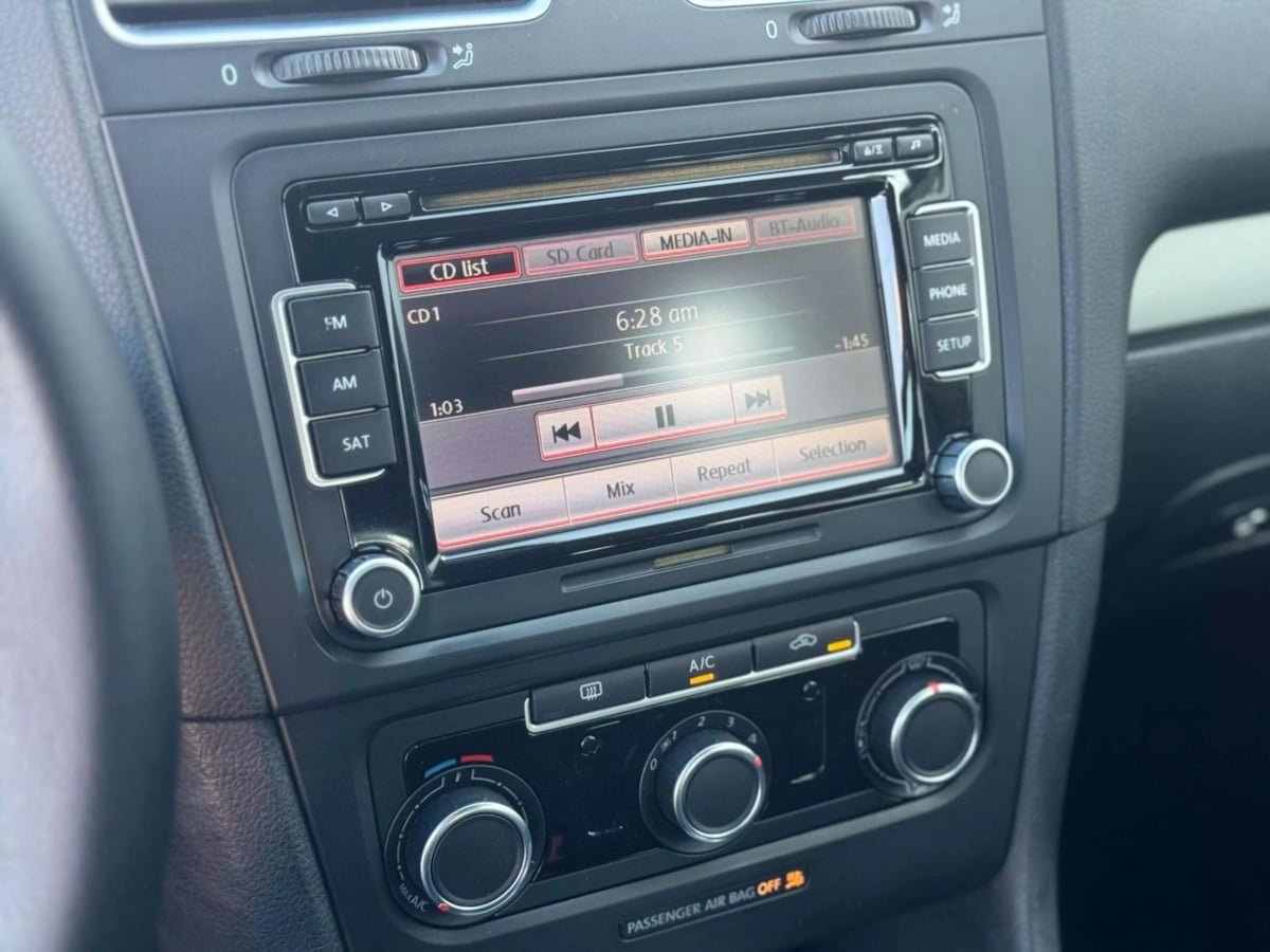 Vehicle image 23 of 41