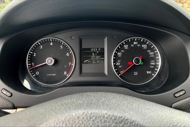 Vehicle image 19 of 30