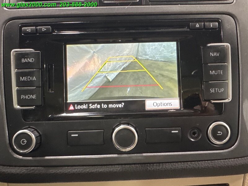 Vehicle image 33 of 34