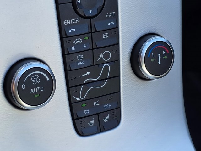 2013 Volvo C70 T5 Premier Plus Image 33 of 43