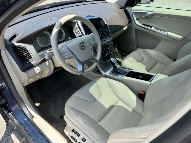 Vehicle image 34 of 48
